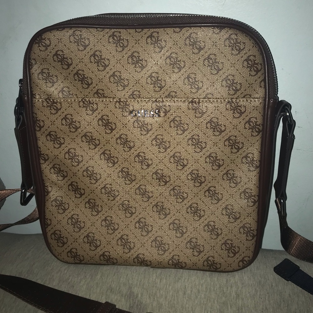 Guess Unisex Messenger Bag